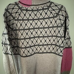 NIC+ZOE Light Gray Turtleneck Sweater with Fun Patterning and Pink Accents